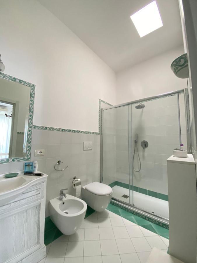 Al Corso Charming Rooms Peschici Bagian luar foto