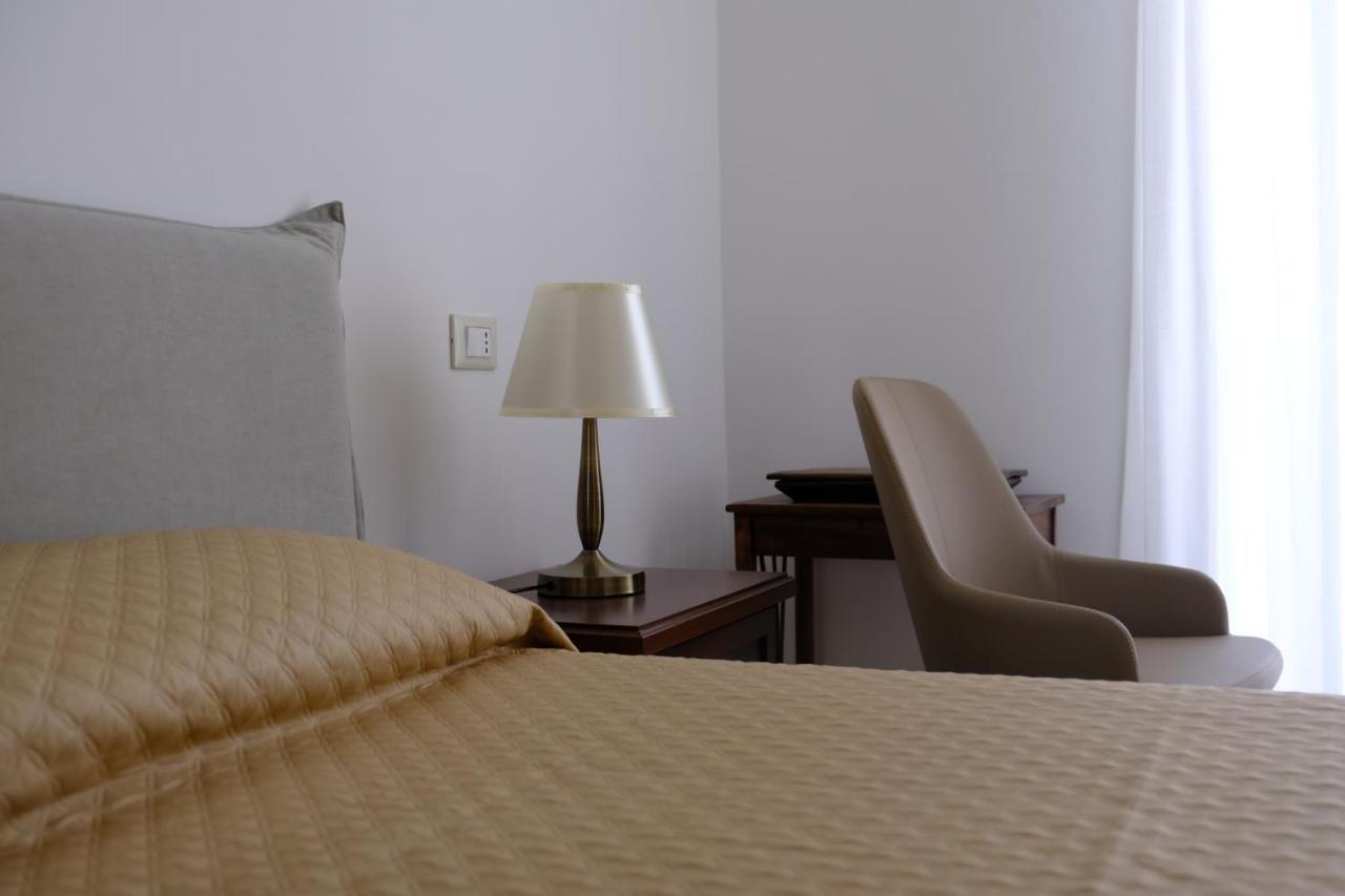 Al Corso Charming Rooms Peschici Bagian luar foto